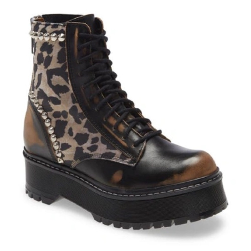 Platform Steve Madden - Activated Lace Up Boot in Leopard